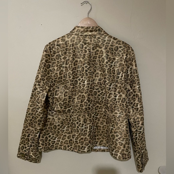 CHICOS WOMENS CHEETAH PRINT SHINY JACKET - Picture 2 of 7